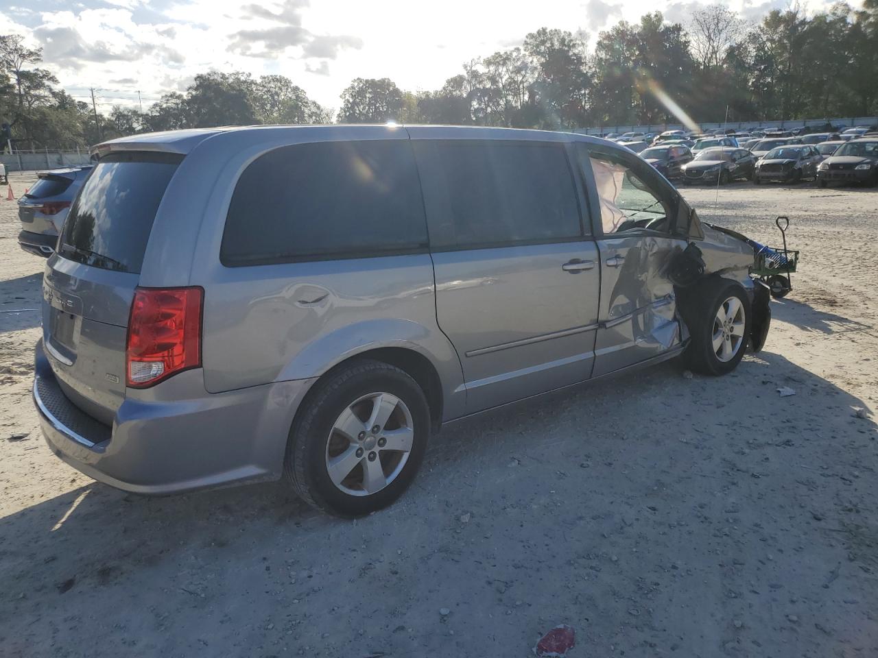 Obraz 3 z 2013 DODGE GRAND CARAVAN SE 2013 z VIN 2C4RDGBG0DR702782