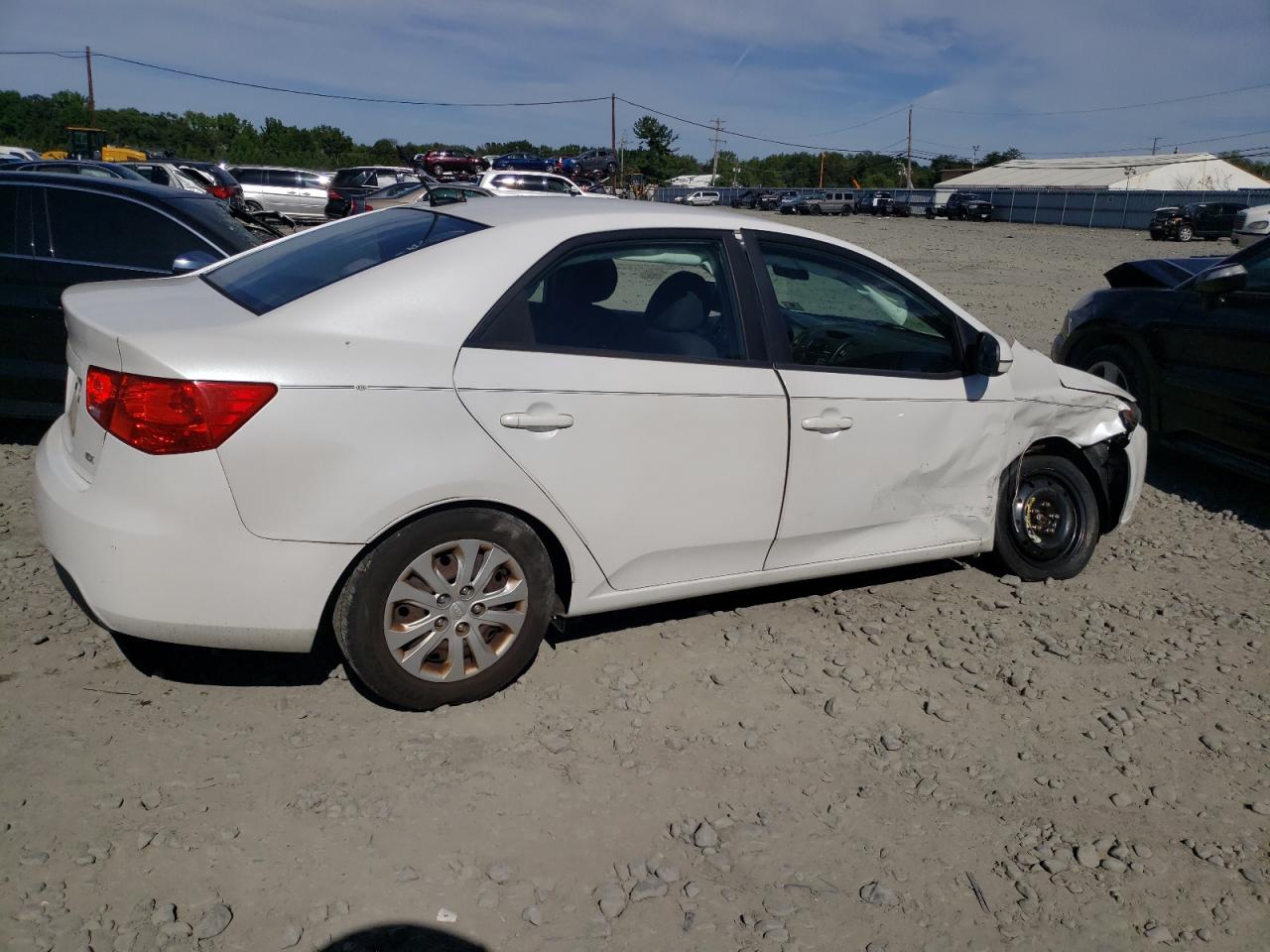 Obraz 3 z 2013 KIA FORTE EX 2013 z VIN KNAFU4A23D5740010