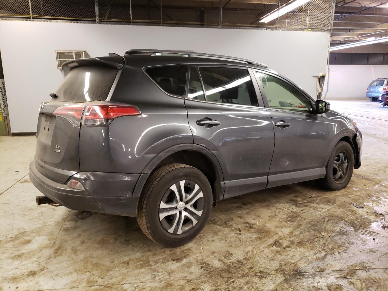 Obraz 3 z 2017 TOYOTA RAV4 LE 2017 z VIN JTMBFREV3HJ151999