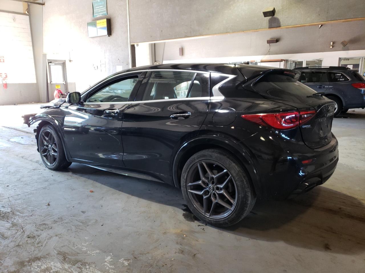 Obraz 2 z 2017 INFINITI QX30 BASE 2017 z VIN SJKCH5CP6HA026584