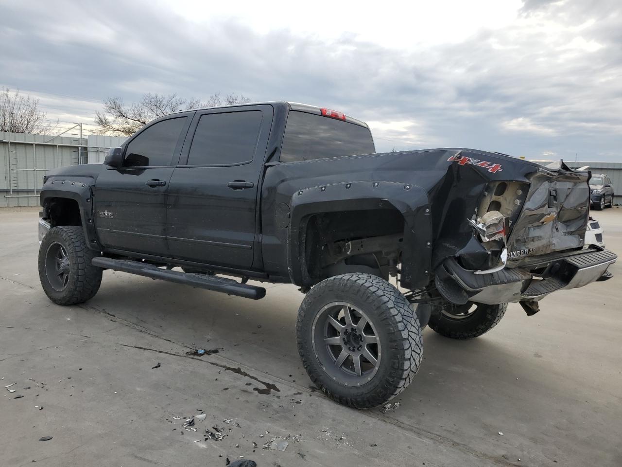 Image 2 of 2015 CHEVROLET SILVERADO K1500 LT 2015 with VIN 3GCUKREC2FG385830