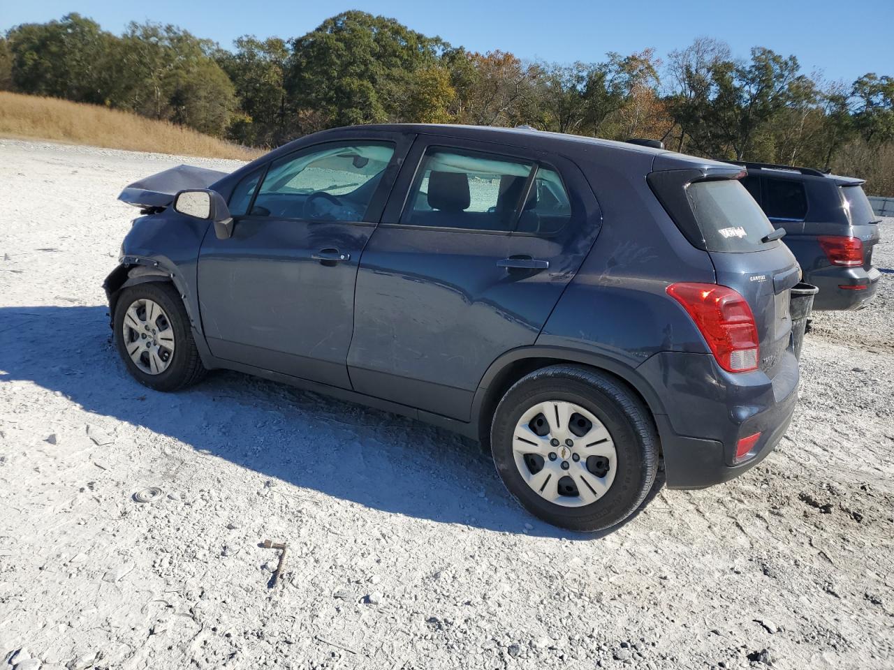 Image 2 of 2018 CHEVROLET TRAX LS 2018 with VIN 3GNCJKSB0JL359722