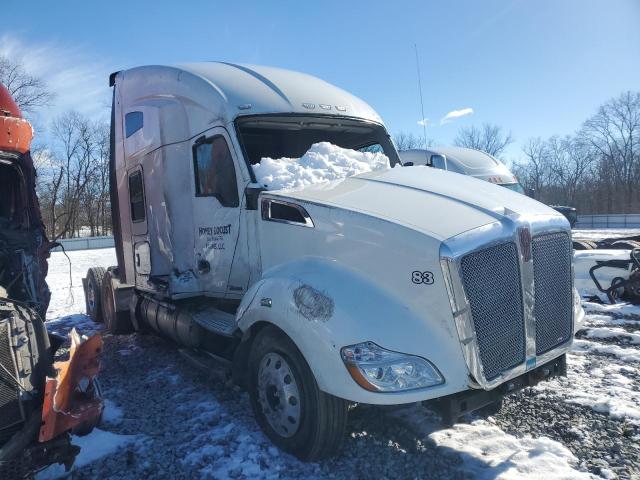 Image 1 of 2016 KENWORTH CONSTRUCTION T680 2016 with VIN 1XKYD49XXGJ108827