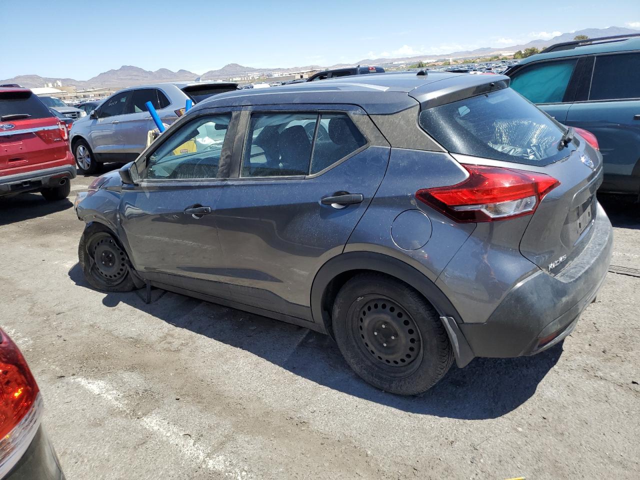 Obraz 2 z 2018 NISSAN KICKS S 2018 z VIN 3N1CP5CU4JL543055