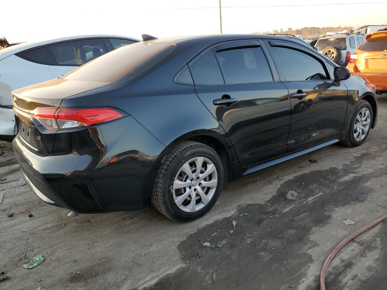 Obraz 3 z 2020 TOYOTA COROLLA LE 2020 z VIN JTDEPRAE9LJ035800