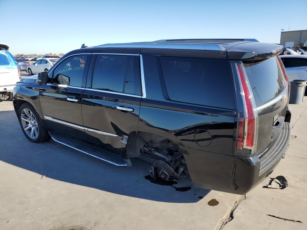 Obraz 2 z 2018 CADILLAC ESCALADE LUXURY 2018 z VIN 1GYS4BKJ3JR267154