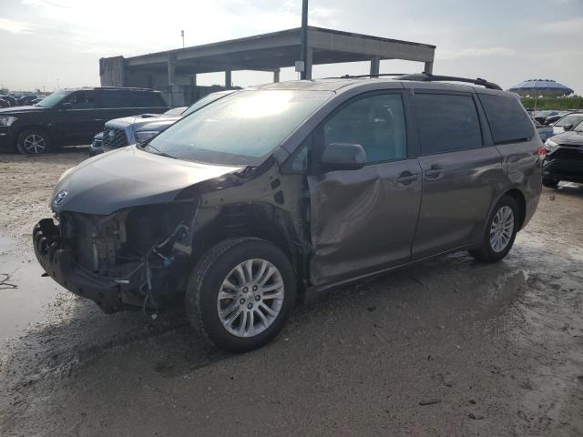 Изображение 2011 TOYOTA SIENNA XLE 2011
