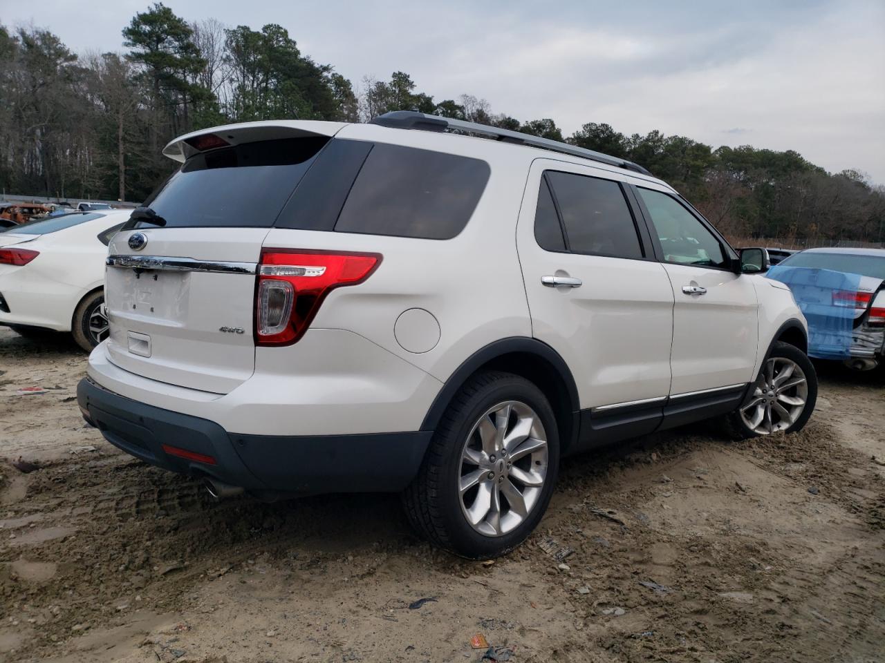 Изображение 3 2015 FORD EXPLORER LIMITED 2015 с VIN 1FM5K8F85FGA60573