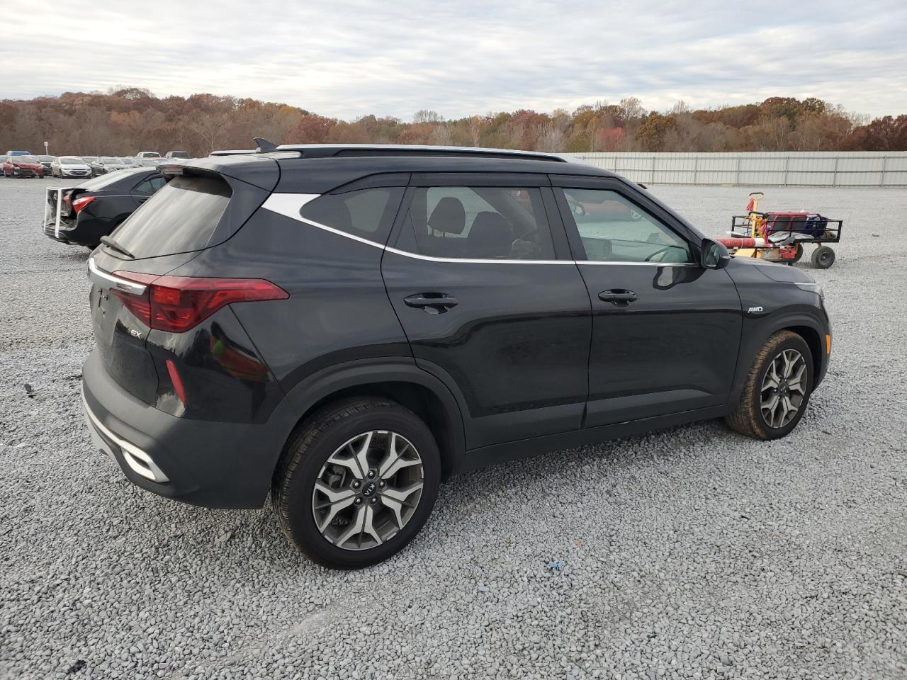 Изображение 3 2021 KIA SELTOS EX 2021 с VIN KNDERCAA3M7202705