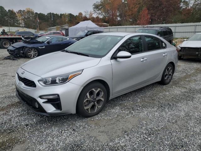 Obraz 1 z 2019 KIA FORTE FE 2019 z VIN 3KPF24AD4KE017472