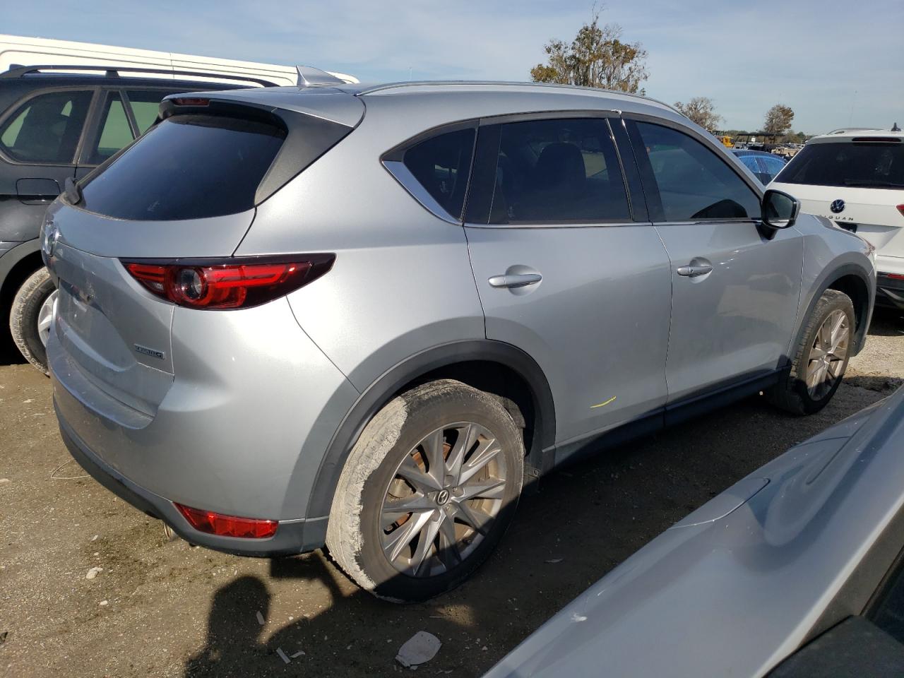 Obraz 3 z 2020 MAZDA CX-5 GRAND TOURING 2020 z VIN JM3KFADM4L1843943