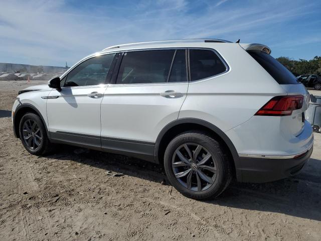 Image 2 of 2023 VOLKSWAGEN TIGUAN SE 2023 with VIN 3VV3B7AX4PM080732
