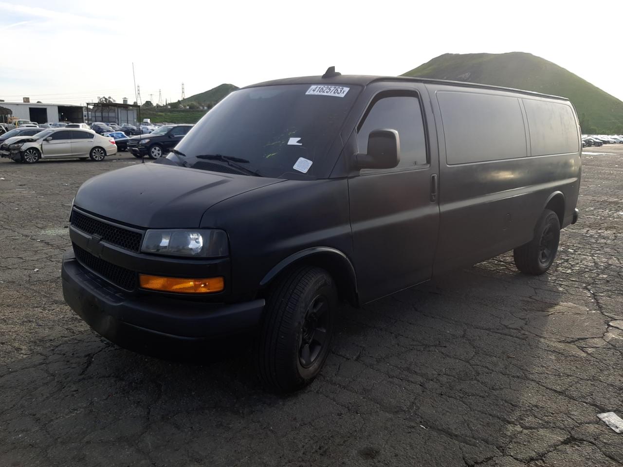 Obraz 1 z 2018 CHEVROLET EXPRESS G2500 2018 z VIN 1GCWGBFP3J1270597