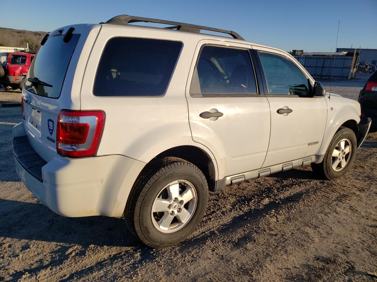 Image 3 of 2008 FORD ESCAPE XLT 2008 with VIN 1FMCU931X8KC93573