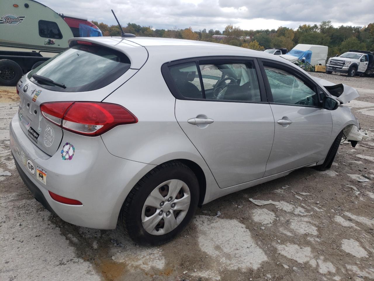 Image 3 of 2017 KIA FORTE LX 2017 with VIN KNAFK5A83H5697293