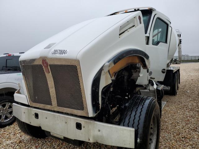Image 2 of 2019 KENWORTH CONSTRUCTION T880 2019 with VIN 1NKZX7EX6KJ232695