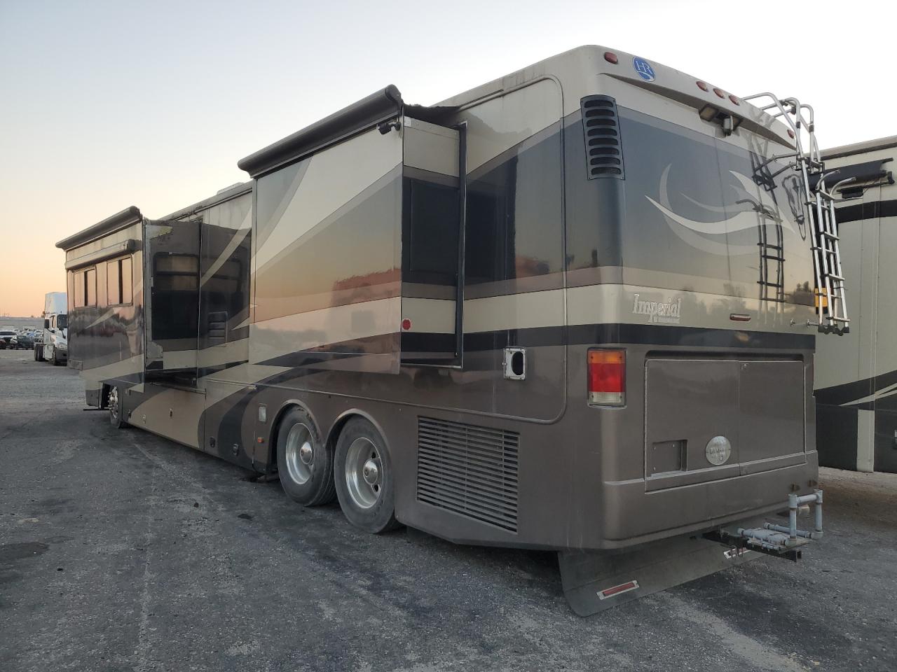 Image 3 of 2005 ROADMASTER RAIL MONOCOQUE  2005 with VIN 1RF43561852032320
