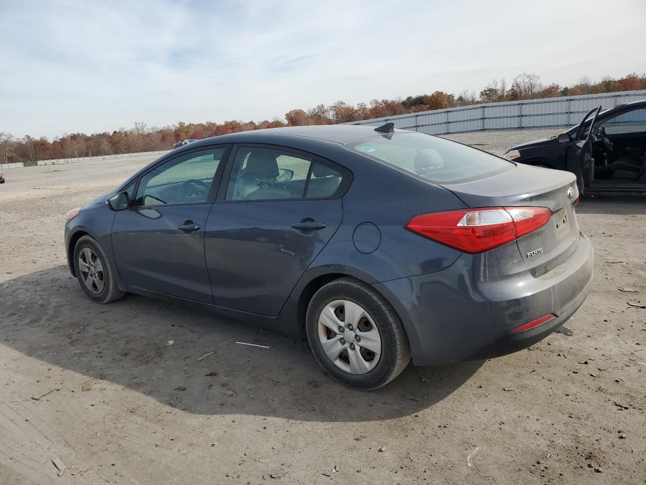 Image 2 of 2016 KIA FORTE LX 2016 with VIN KNAFX4A64G5519157