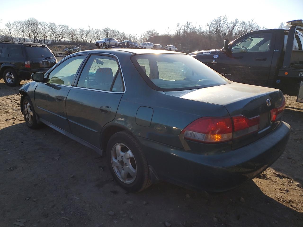 Image 2 of 2002 HONDA ACCORD LX 2002 with VIN 1HGCG56492A141244