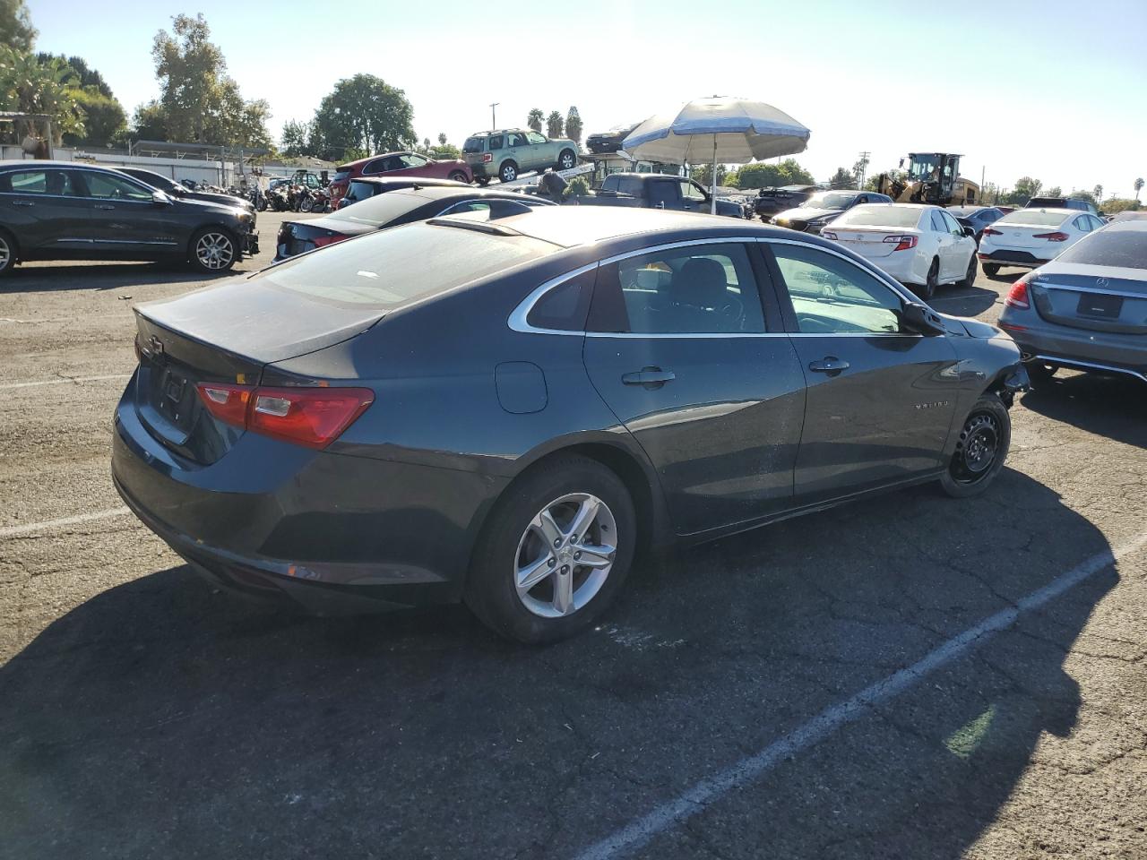 Изображение 3 2020 CHEVROLET MALIBU LS 2020 с VIN 1G1ZB5ST1LF035923