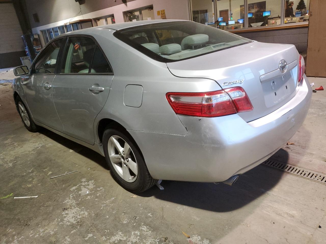 Изображение 2 2007 TOYOTA CAMRY LE 2007 с VIN 4T1BK46K17U045417