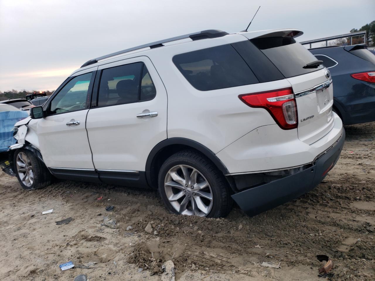 Изображение 2 2015 FORD EXPLORER LIMITED 2015 с VIN 1FM5K8F85FGA60573
