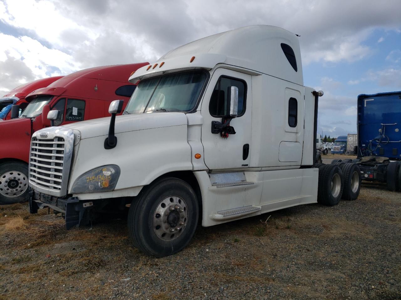 Изображение 2 2017 FREIGHTLINER CASCADIA 125  2017 с VIN 3AKJGLDR9HSHG7457