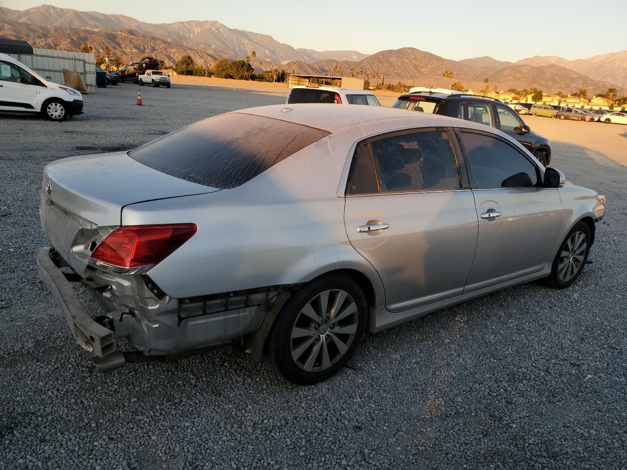 Obraz 3 z 2012 TOYOTA AVALON BASE 2012 z VIN 4T1BK3DBXCU456306