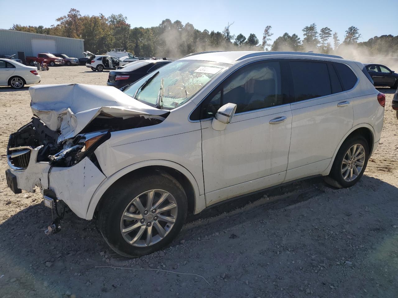 Obraz 1 z 2020 BUICK ENVISION ESSENCE 2020 z VIN LRBFX2SA0LD108945