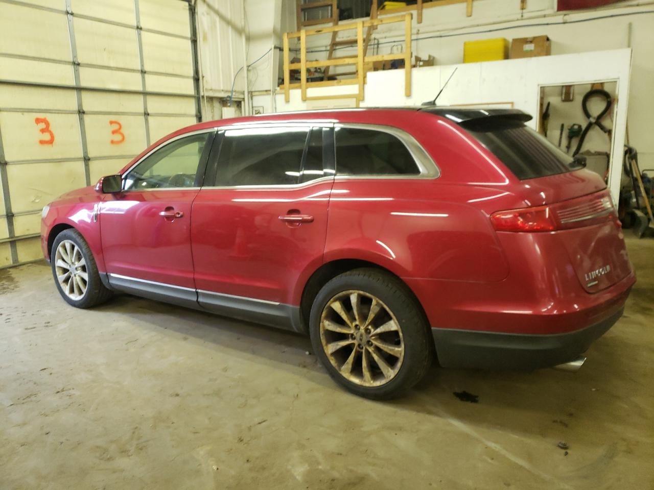 Изображение 2 2010 LINCOLN MKT  2010 с VIN 2LMHJ5AT5ABJ07423