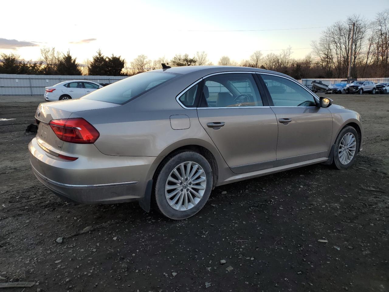 Image 3 of 2016 VOLKSWAGEN PASSAT SE 2016 with VIN 1VWBT7A36GC052241