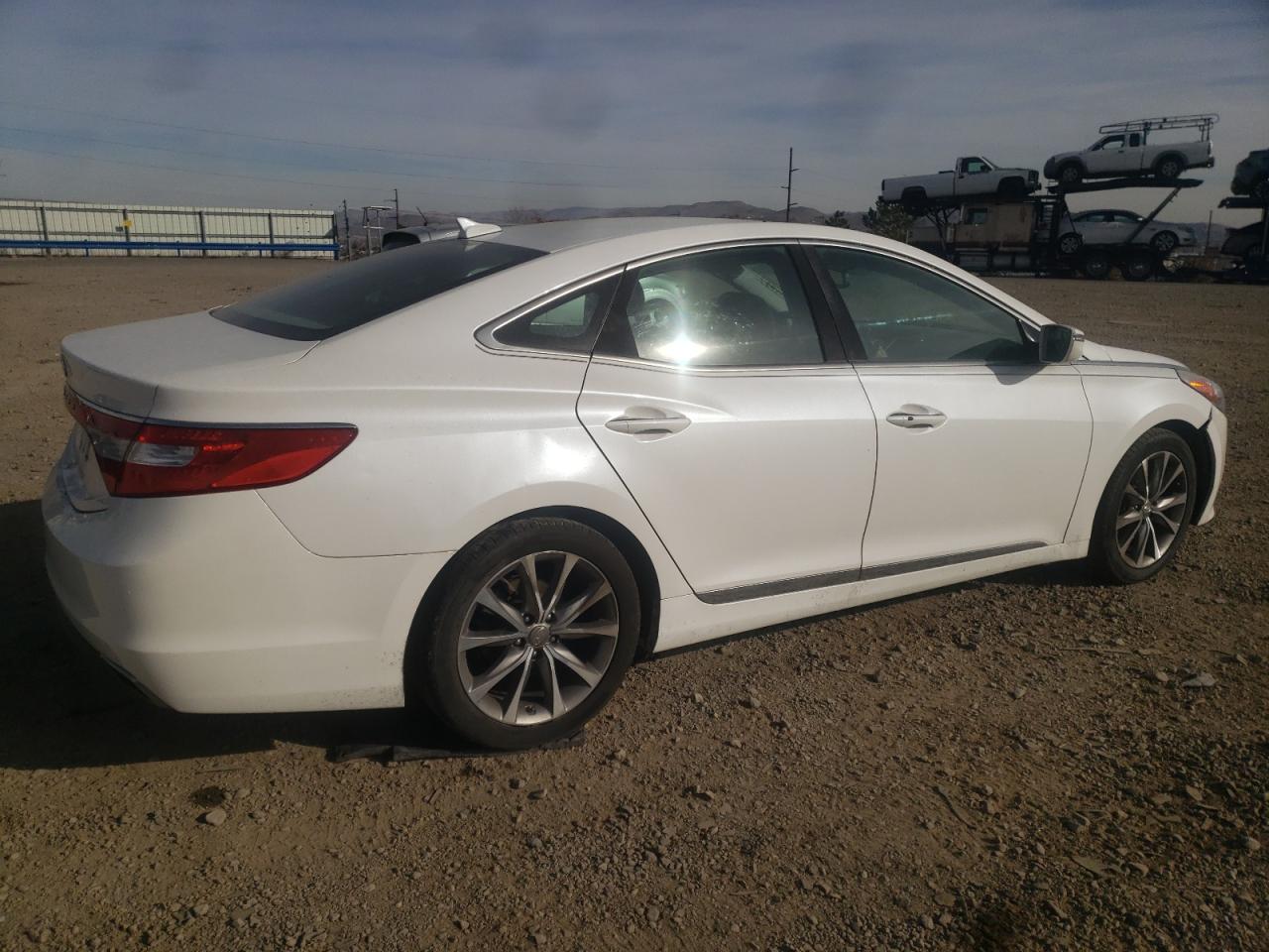 Obraz 3 z 2015 HYUNDAI AZERA  2015 z VIN KMHFG4JG8FA472213