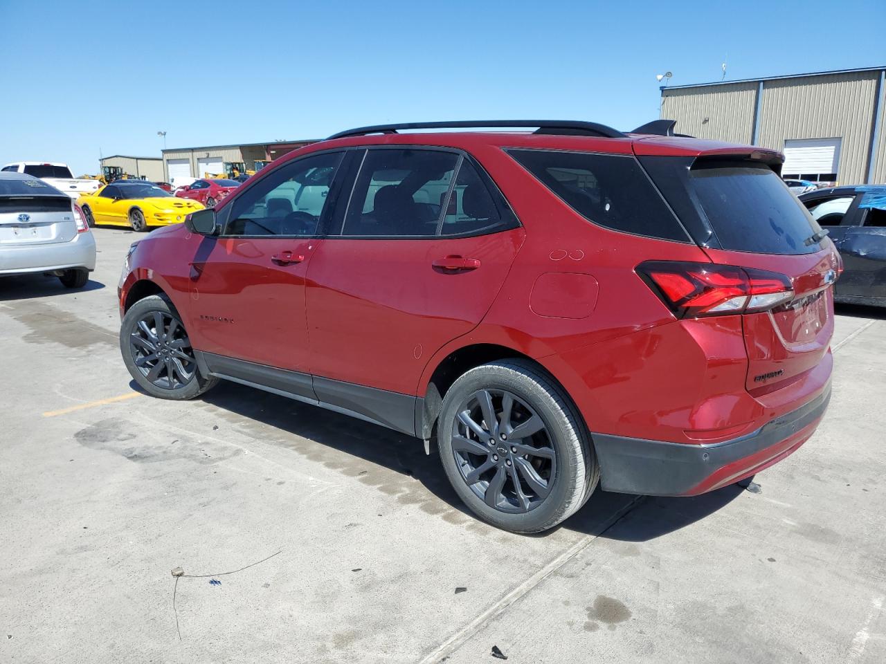 Obraz 2 z 2022 CHEVROLET EQUINOX RS 2022 z VIN 2GNAXWEV5N6144060