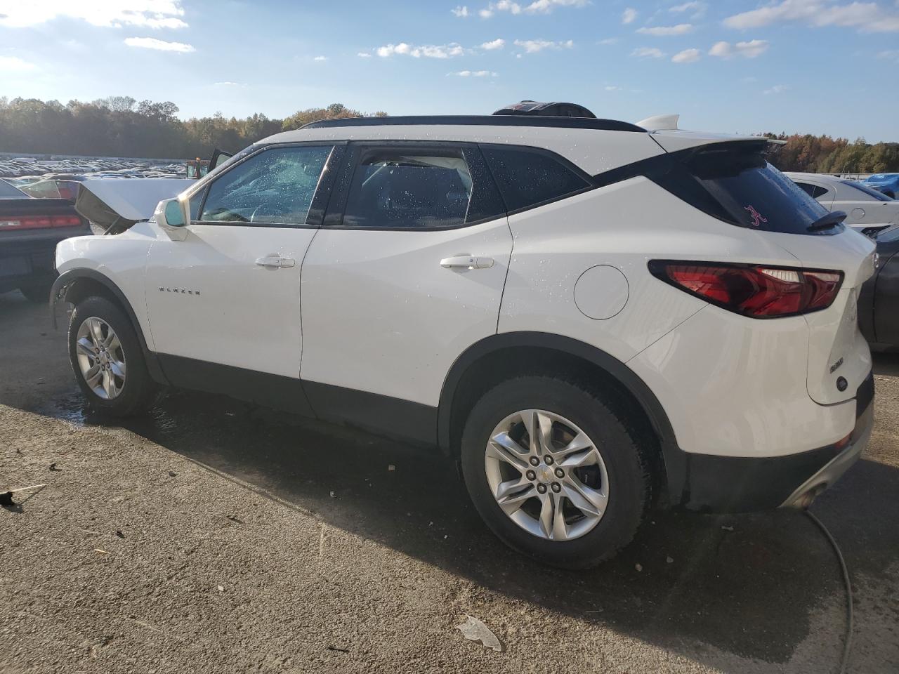 Image 2 of Chevrolet Blazer 2Lt 2019 with VIN 3GNKBCRS2KS692712