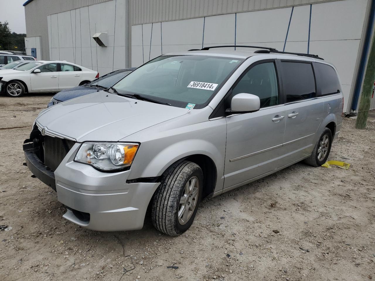 Obraz 1 z 2010 CHRYSLER TOWN & COUNTRY TOURING PLUS 2010 z VIN 2A4RR8DX5AR480265