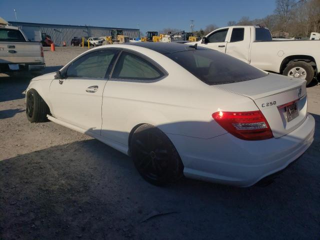 Изображение 2 2014 MERCEDES-BENZ C 250 2014 с VIN WDDGJ4HB3EG217877