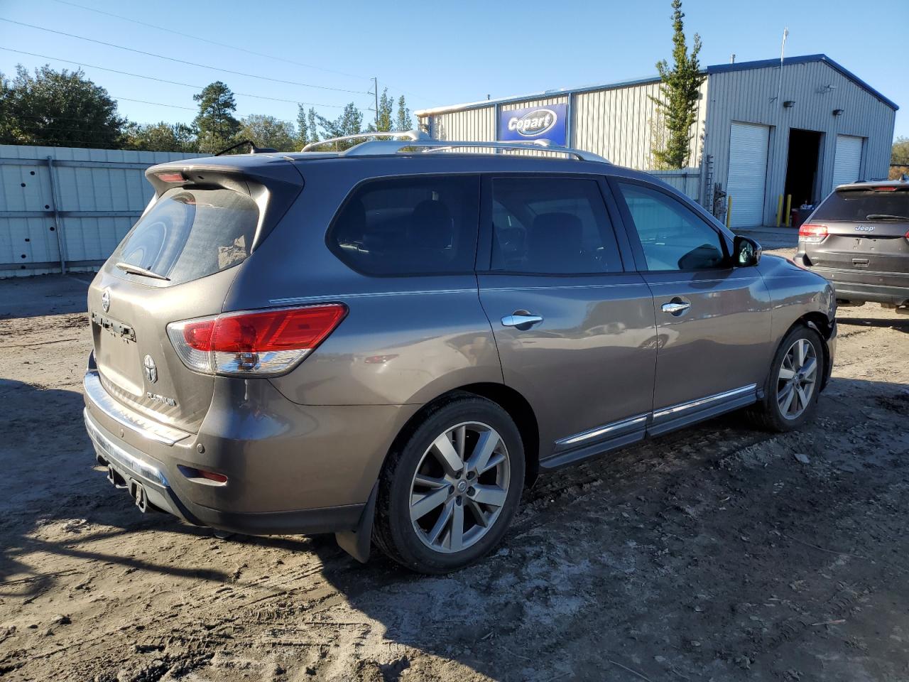 Image 3 of 2014 NISSAN PATHFINDER S 2014 with VIN 5N1AR2MN9EC626692