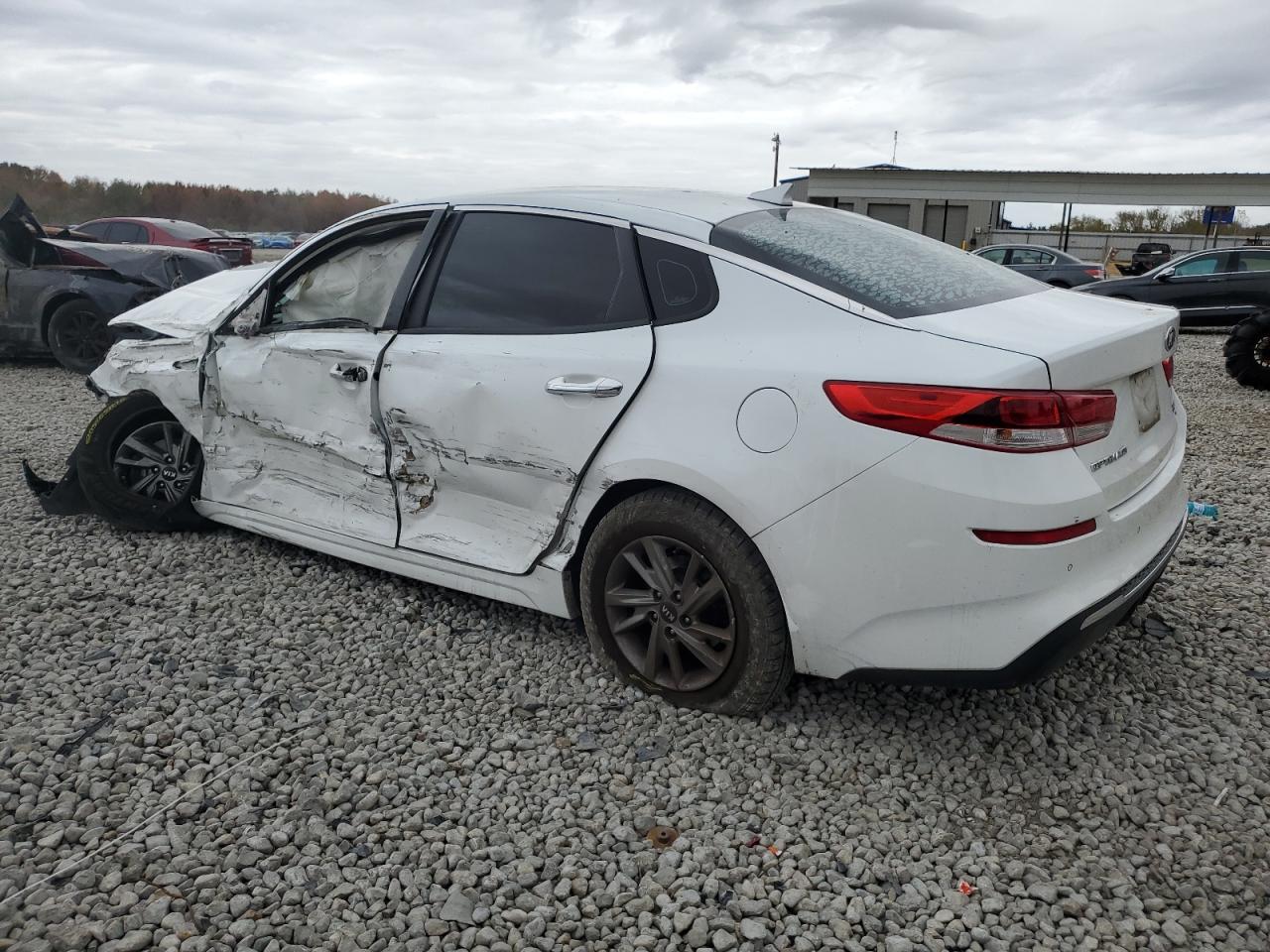 Obraz 2 z 2019 KIA OPTIMA LX 2019 z VIN 5XXGT4L3XKG325212