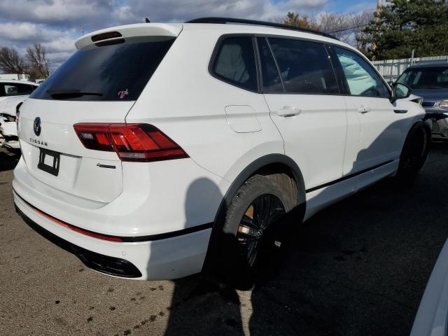 Image 3 of 2022 VOLKSWAGEN TIGUAN SE R-LINE BLACK 2022 with VIN 3VV8B7AX2NM009547
