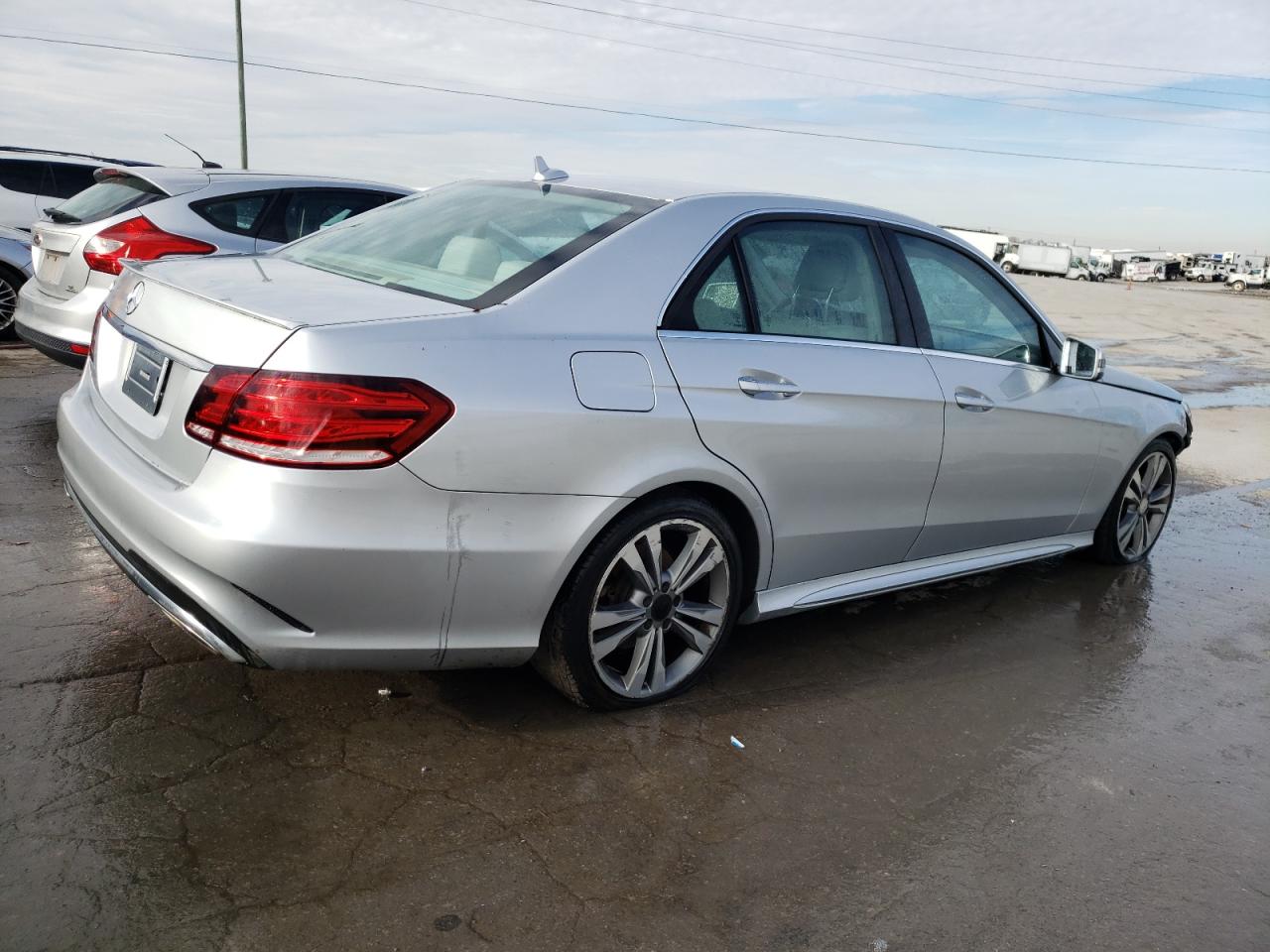 Изображение 3 2014 MERCEDES-BENZ E 350 2014 с VIN WDDHF5KB1EA964191