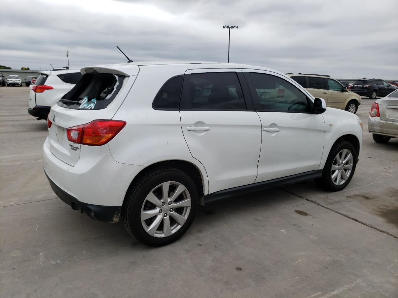 Изображение 3 2015 MITSUBISHI OUTLANDER SPORT ES 2015 с VIN 4A4AP3AU6FE036184