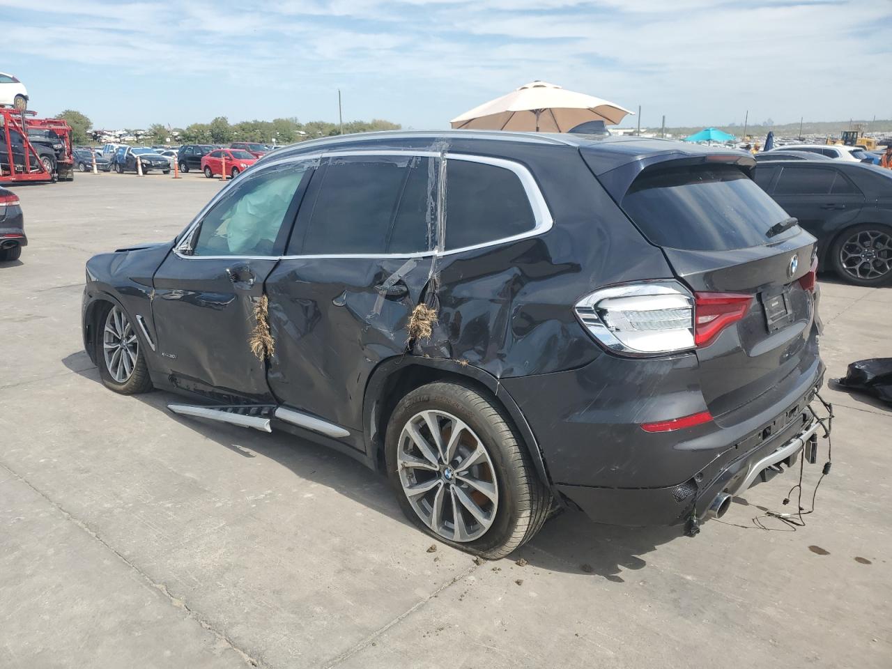 Изображение 2 2018 BMW X3 XDRIVE30I 2018 с VIN 5UXTR9C50JLD61342