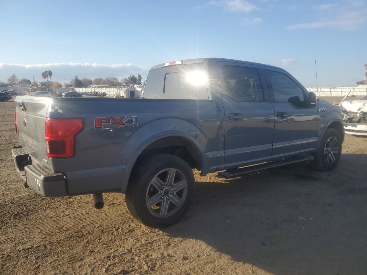 Obraz 3 z 2019 FORD F150 SUPERCREW 2019 z VIN 1FTEW1E4XKFA18074