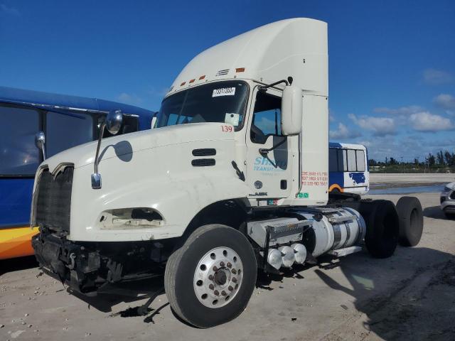Image 2 of 2015 MACK 600 CXU600 2015 with VIN 1M1AW07Y8FM045543