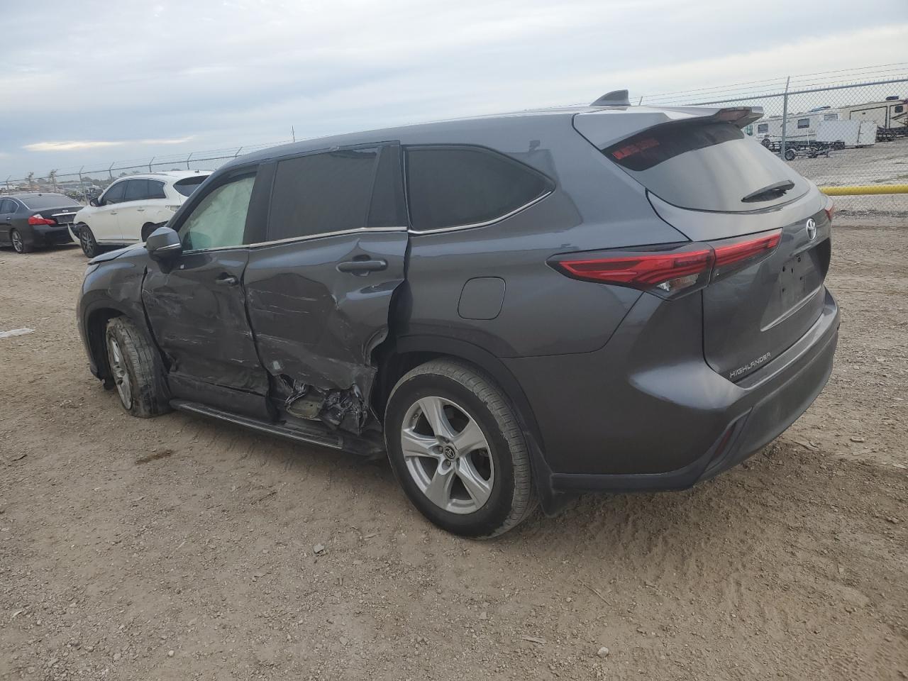 Image 2 of 2020 TOYOTA HIGHLANDER L 2020 with VIN 5TDCZRAH7LS512710