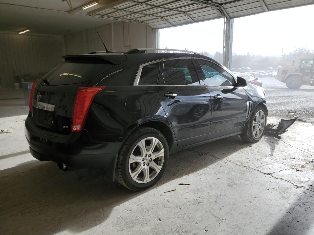 Image 3 of 2014 CADILLAC SRX PERFORMANCE COLLECTION 2014 with VIN 3GYFNFE32ES537254