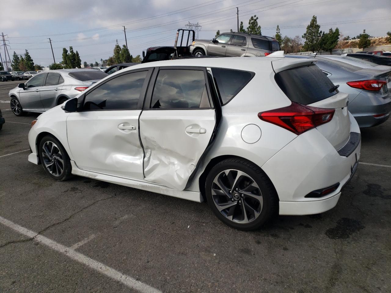 Изображение 2 2017 TOYOTA COROLLA IM  2017 с VIN JTNKARJE2HJ551844