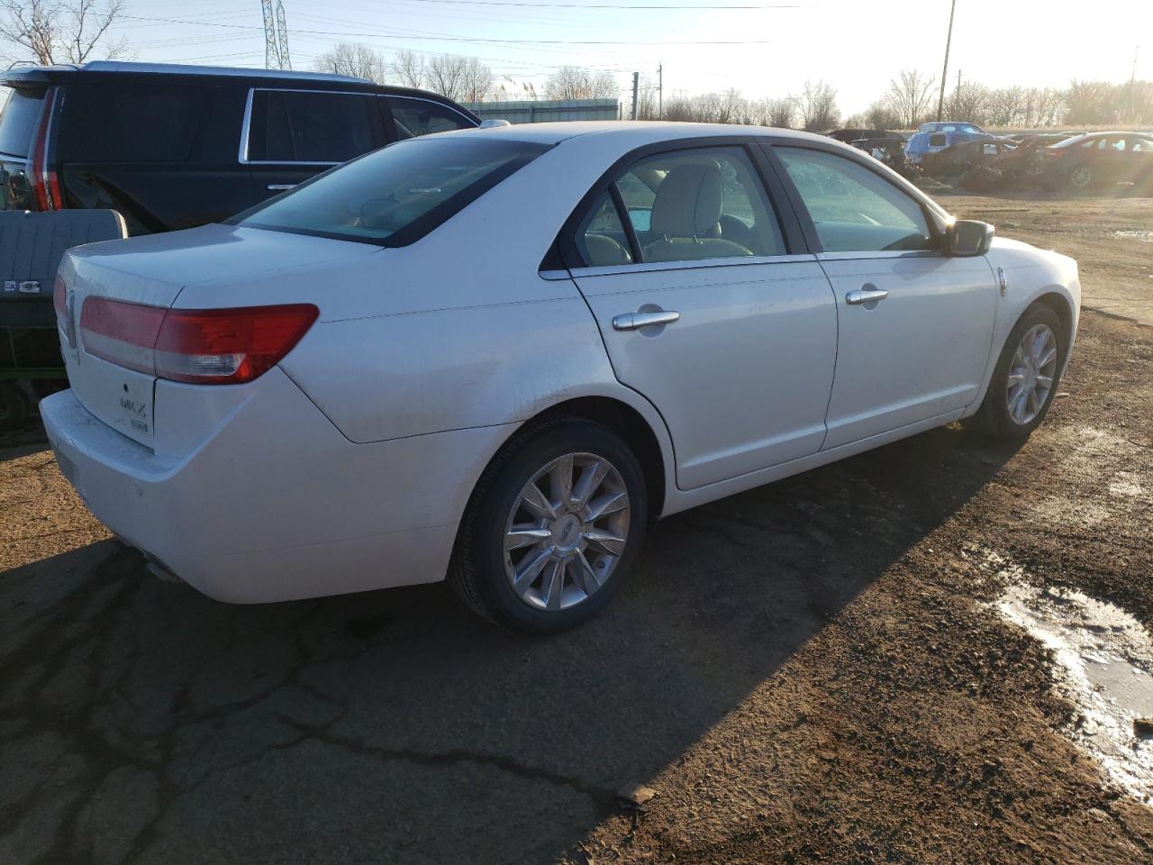 Image 3 of 2010 LINCOLN MKZ  2010 with VIN 3LNHL2JC0AR605695