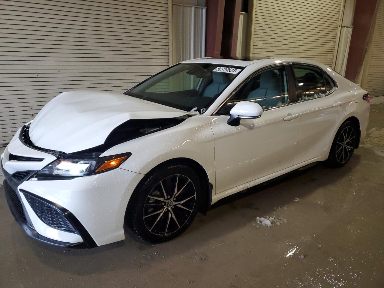 Obraz 1 z 2022 TOYOTA CAMRY SE 2022 z VIN 4T1T11BK2NU060582