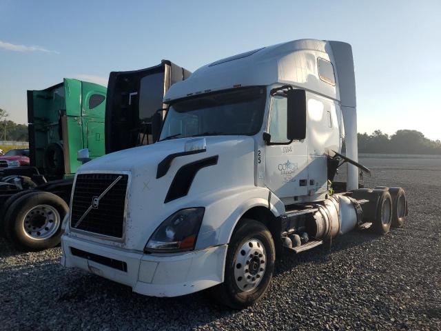 Image 2 of 2013 VOLVO VN VNL 2013 with VIN 4V4NC9TH2DN568654